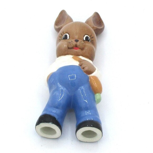 Vintage Mid Century Glossy Ceramic Bunny Figurine Holding Carrot 1950 24 - Picture 5 of 5